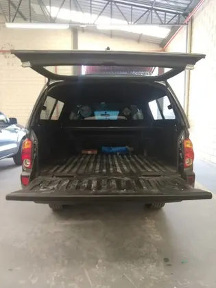 Miniatura L200